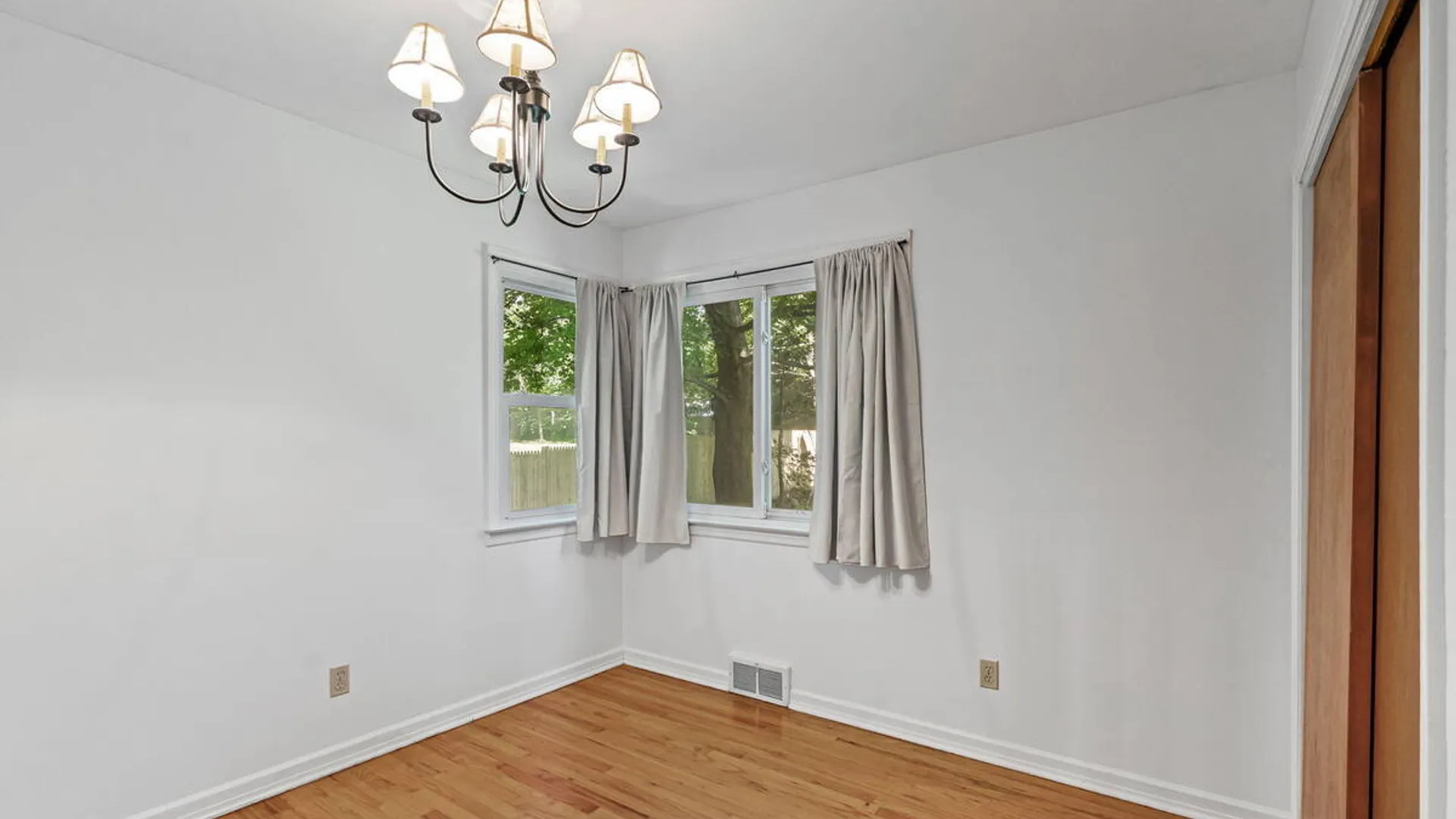 Property at 18 Edmel Road, Glenville, NY 12302 12