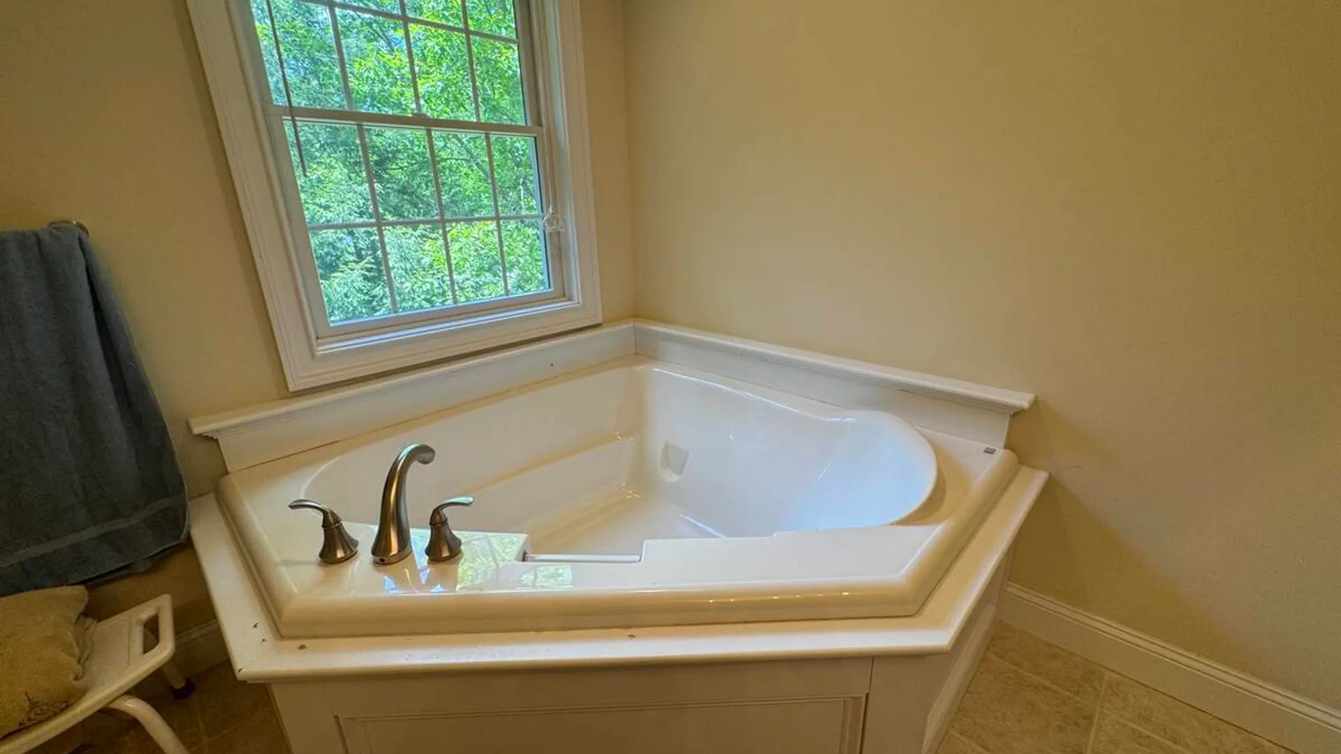 Property at 3 Hillcrest Lane, Wilton, NY 12866 18