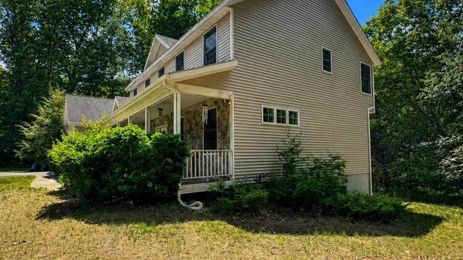 Property at 3 Hillcrest Lane, Wilton, NY 12866 3