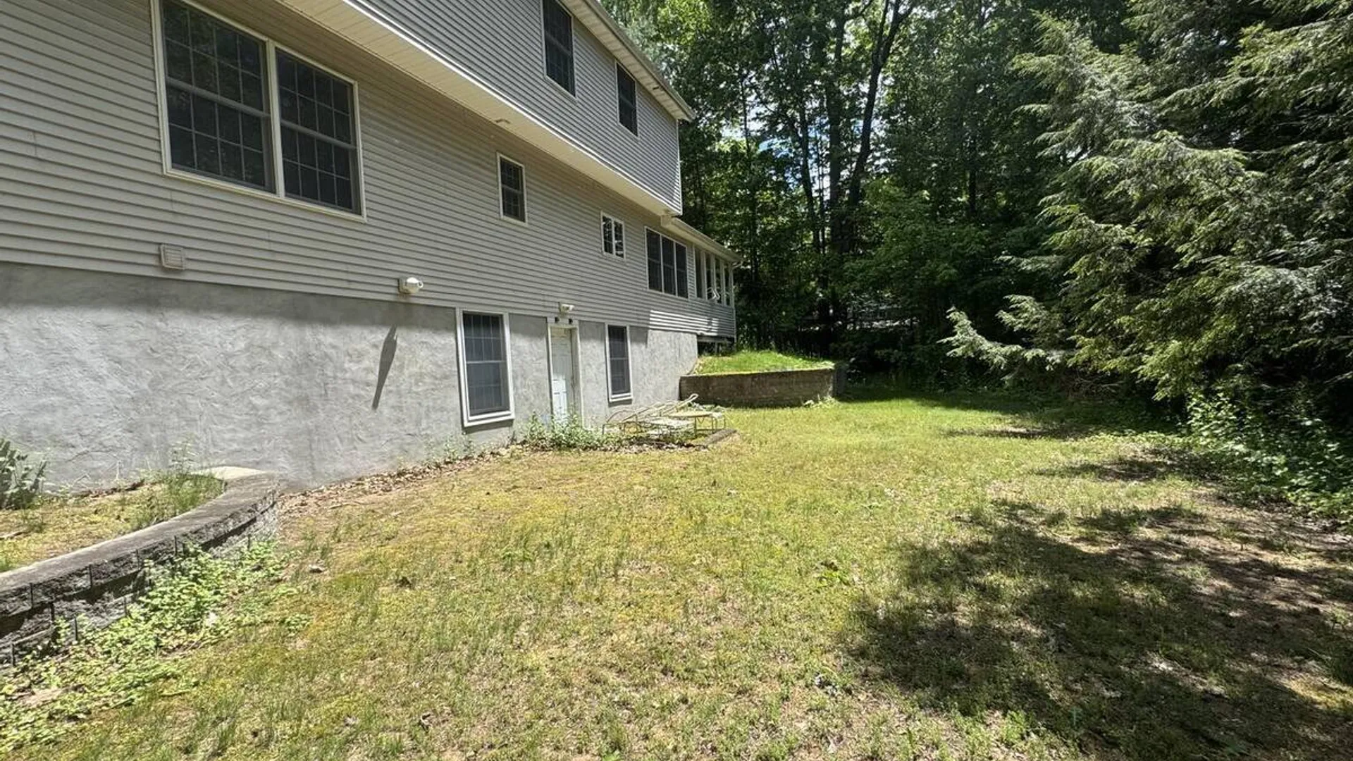 Property at 3 Hillcrest Lane, Wilton, NY 12866 4