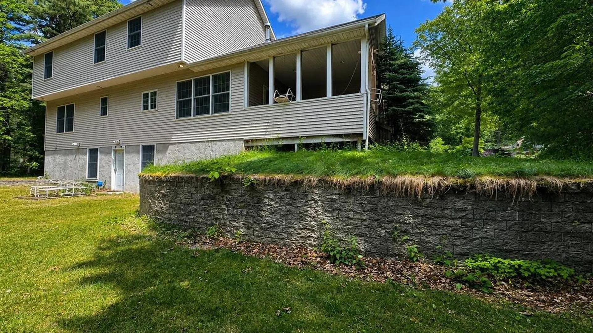 Property at 3 Hillcrest Lane, Wilton, NY 12866 5