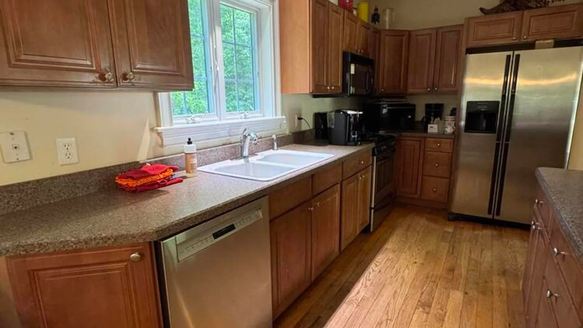 Property at 3 Hillcrest Lane, Wilton, NY 12866 9