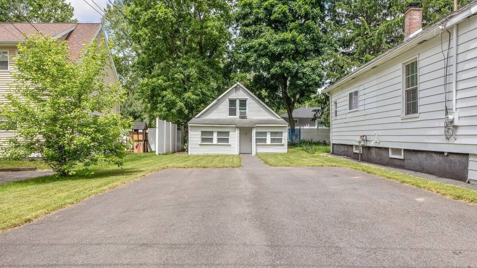 Property at 9 Kellogg Avenue, Colonie, NY 12304 2