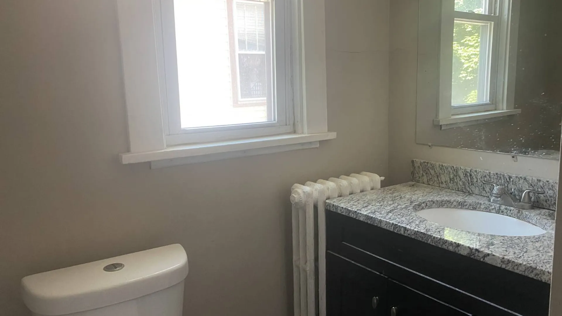 Property at 51 Hollywood Ave, Albany, NY 12208 11