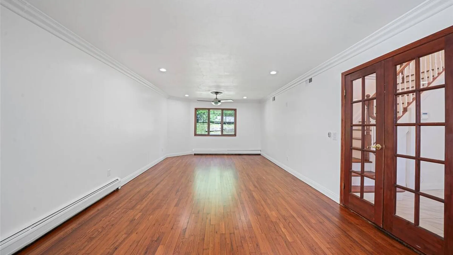 Property at 7 New Jersey Court, Dix Hills, NY 11746 7