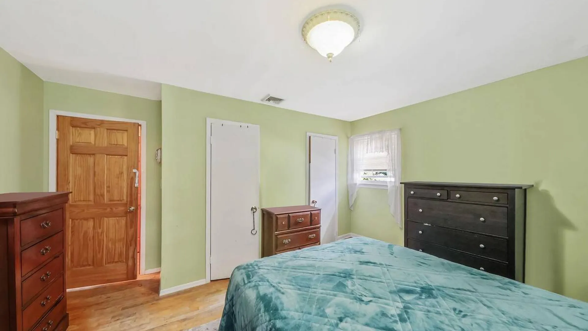 Property at 4 Dogwood Avenue, Farmingville, NY 11738 25