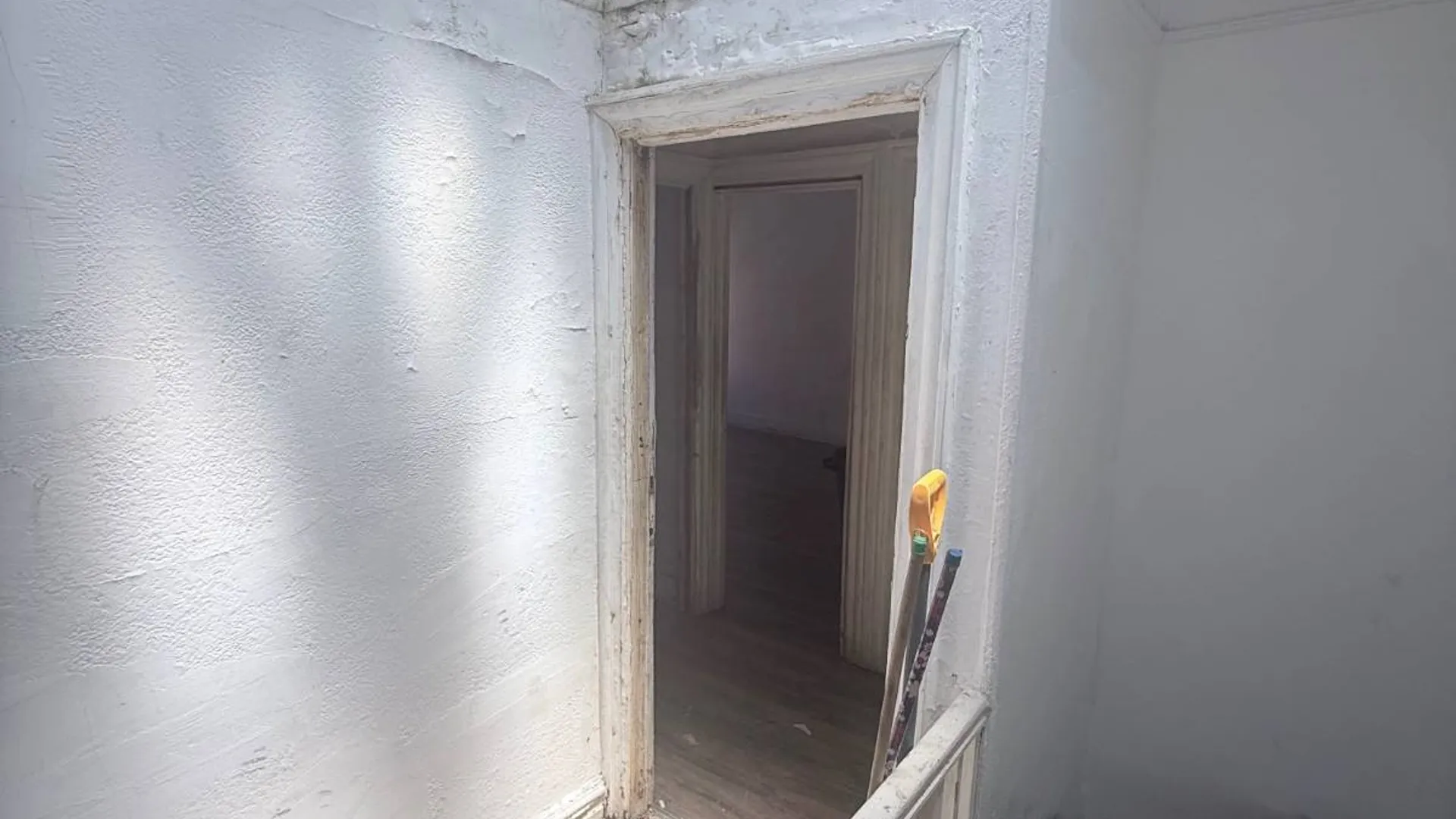 Property at 568 Lincoln Ave, Brooklyn, NY 11208 4