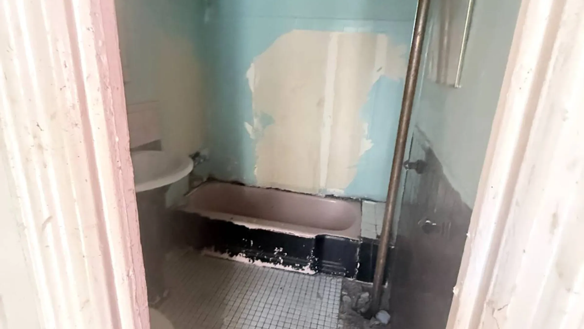 Property at 568 Lincoln Ave, Brooklyn, NY 11208 7