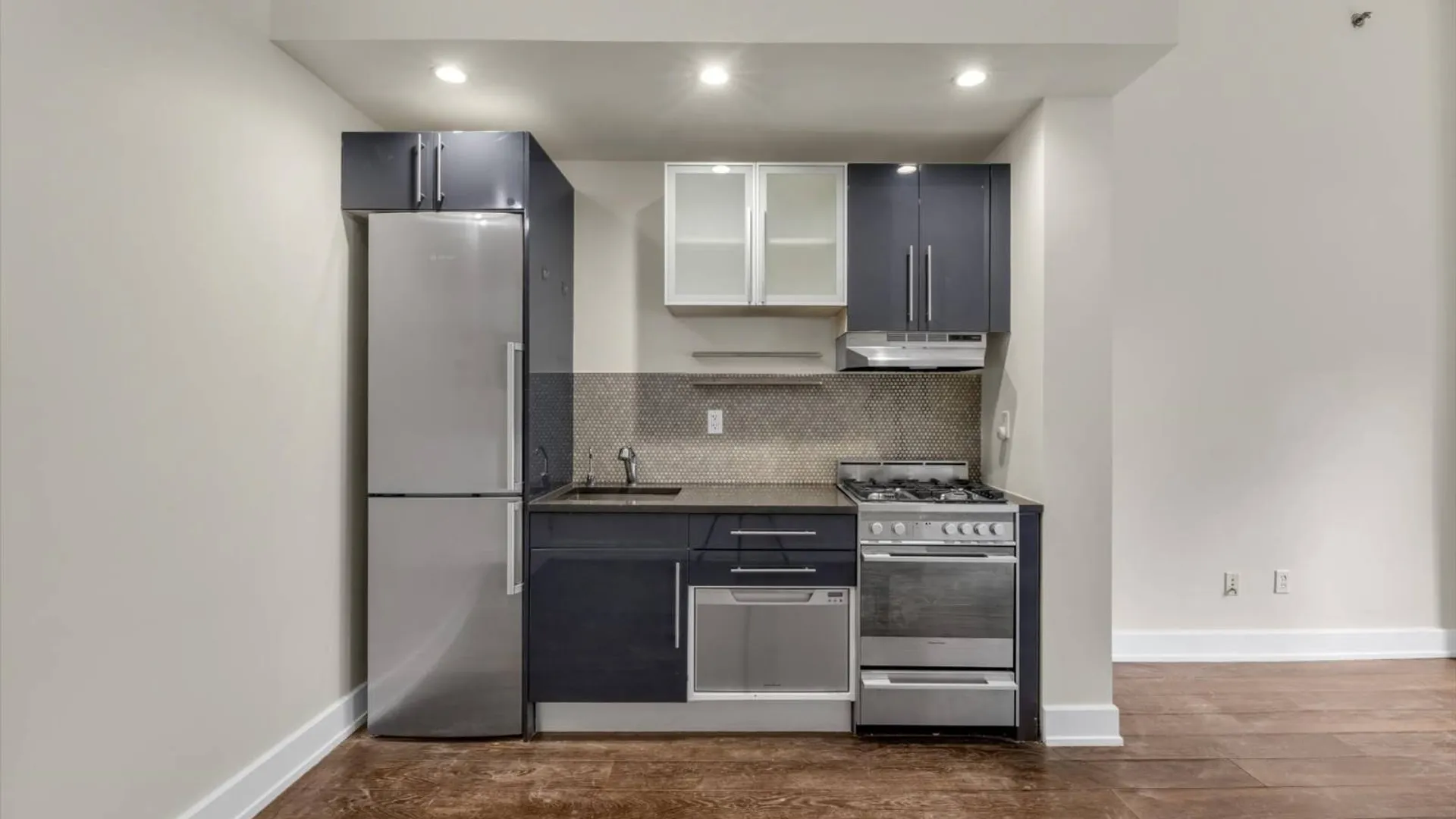 Property at 390 Lorimer Street, Brooklyn, NY 11206 10