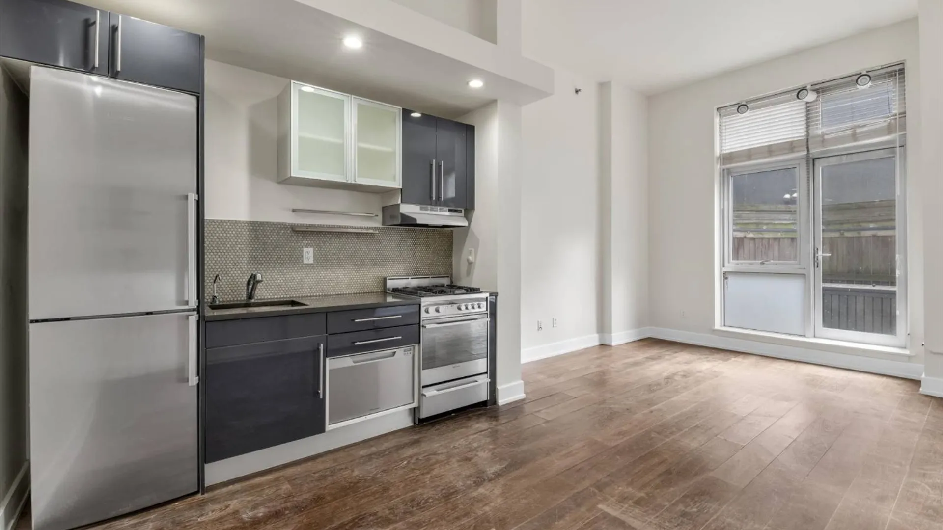 Property at 390 Lorimer Street, Brooklyn, NY 11206 9