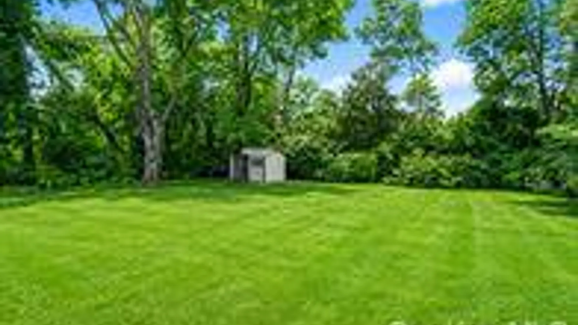 Property at 425 Old Country Rd, Deer Park, NY 11729 2