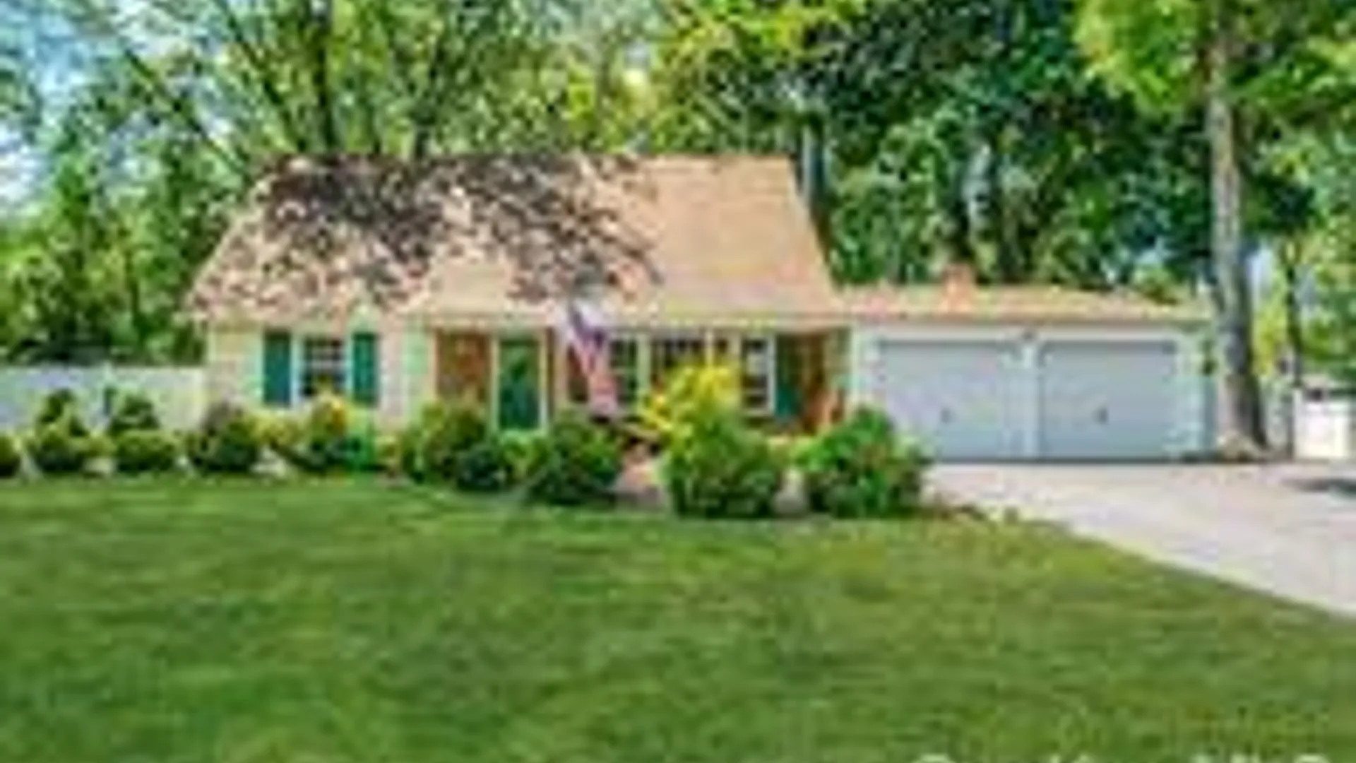 Property at 425 Old Country Rd, Deer Park, NY 11729 22