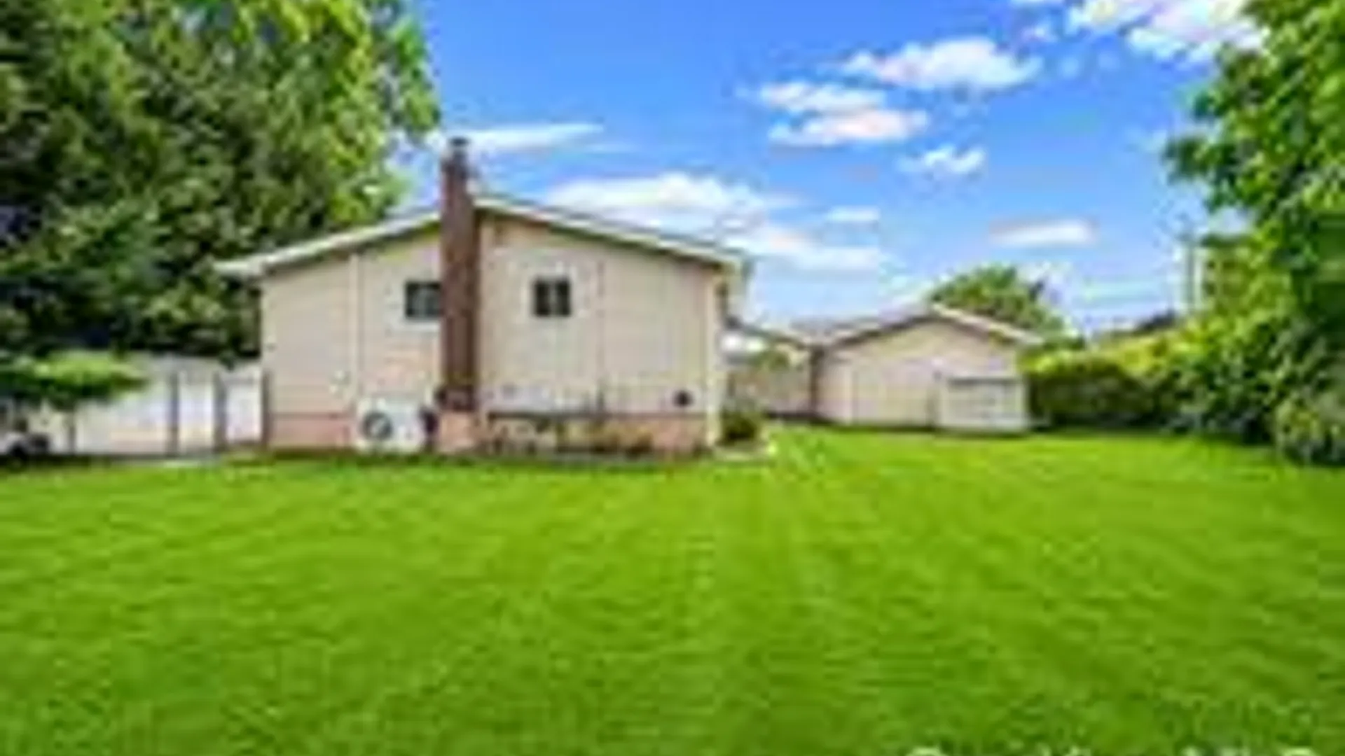 Property at 425 Old Country Rd, Deer Park, NY 11729 3