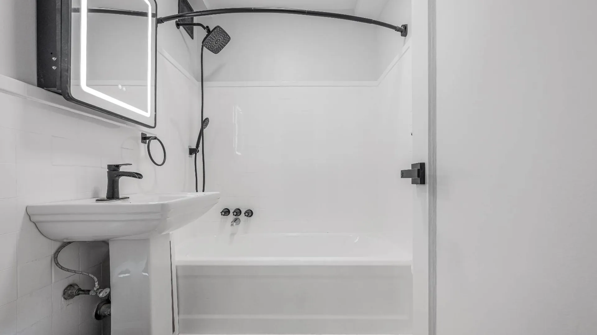Property at 101 Lafayette Ave, Brooklyn, NY 11217 18