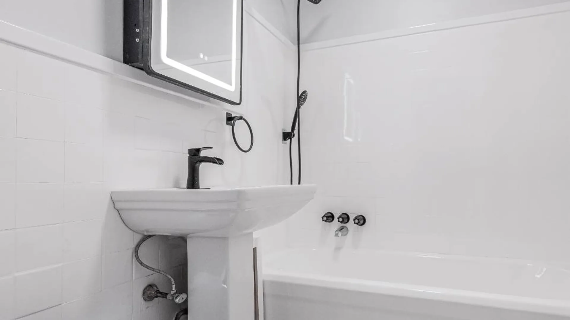 Property at 101 Lafayette Ave, Brooklyn, NY 11217 19