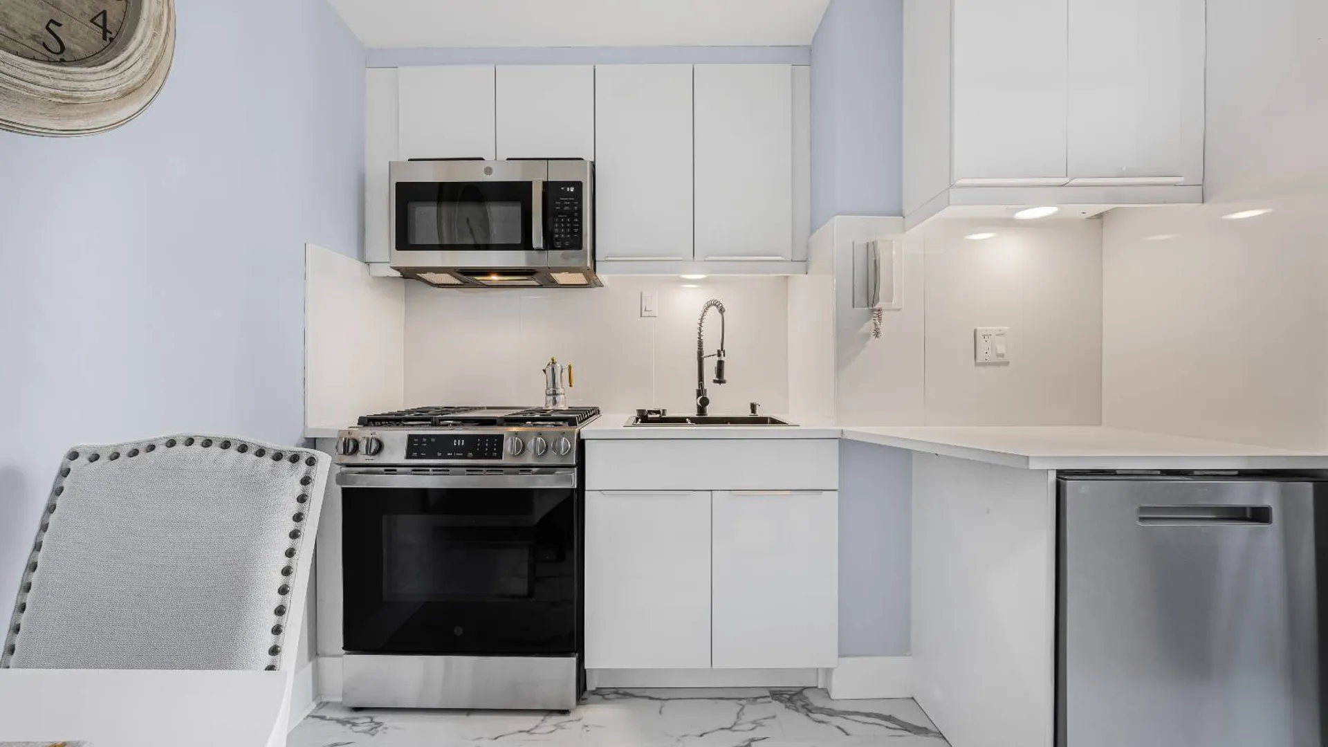 Property at 101 Lafayette Ave, Brooklyn, NY 11217 4