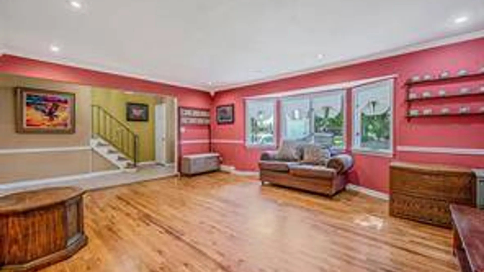 Property at 18 Deer Park Blvd, Deer Park, NY 11729 14