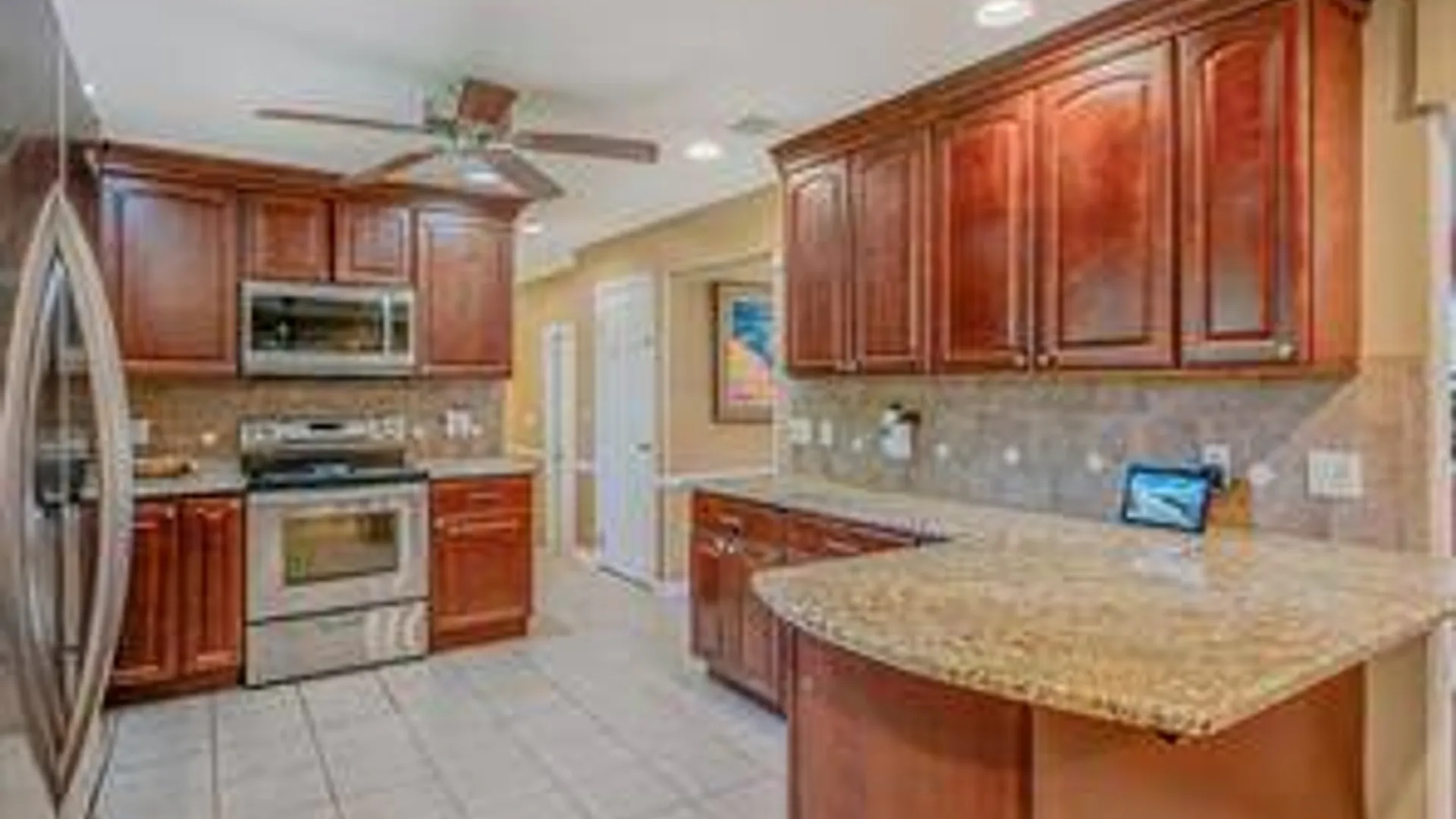 Property at 18 Deer Park Blvd, Deer Park, NY 11729 18