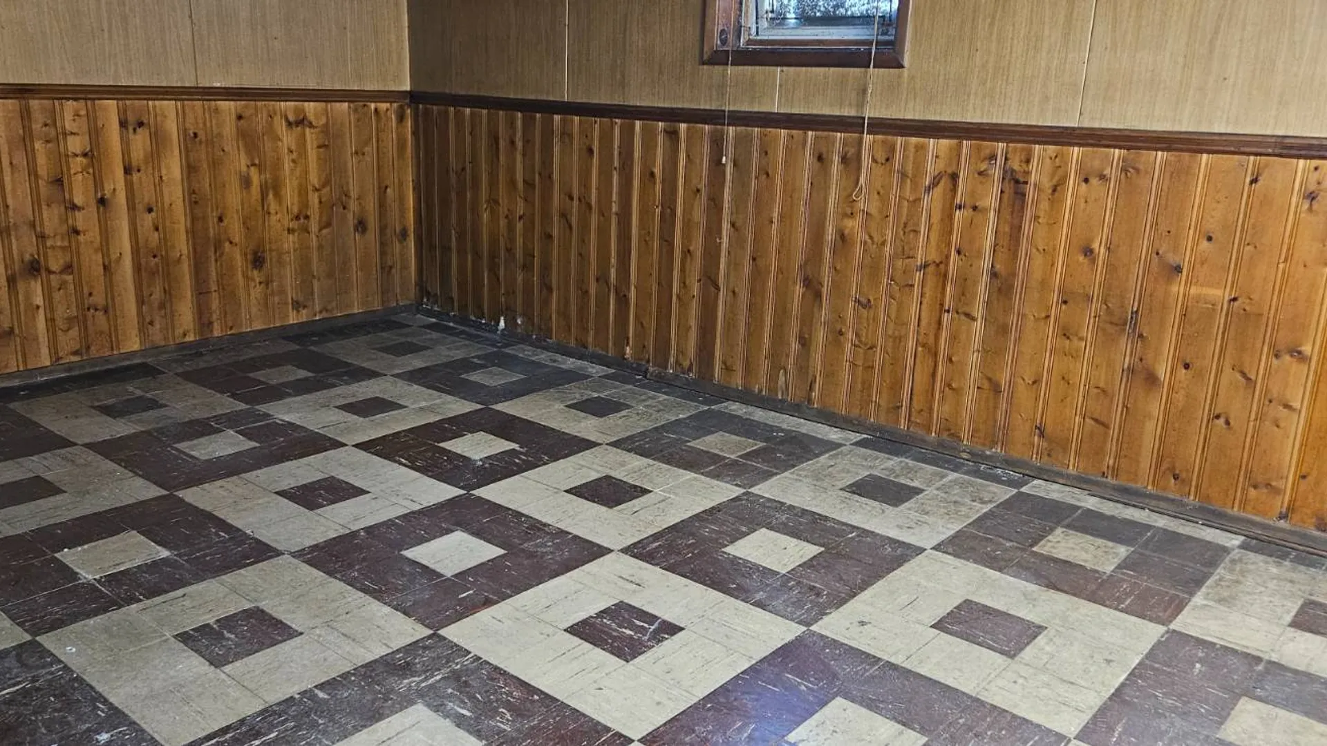 Property at 184 64th Ave, Fresh Meadows, NY 11365 11