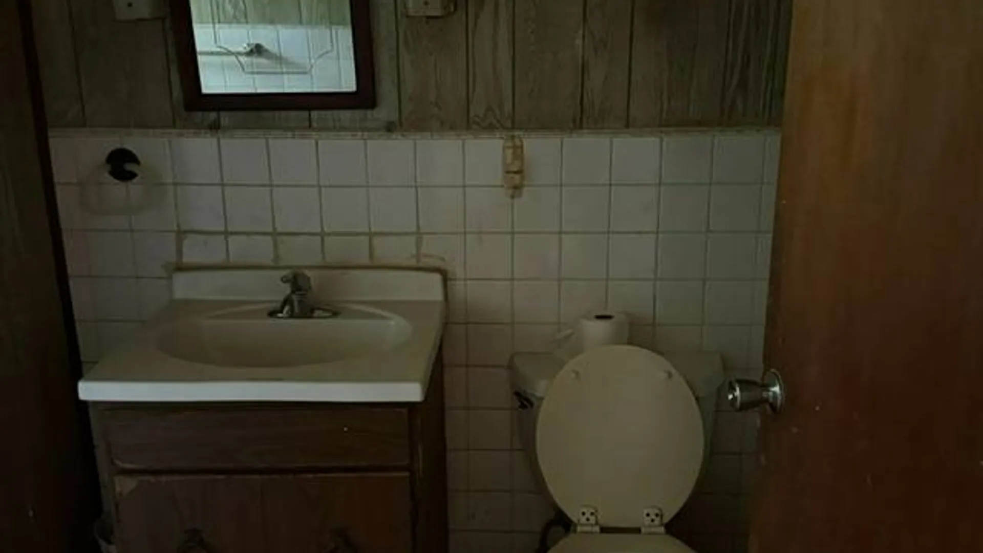 Property at 1021 Smith Pl, Utica, NY 13501 12