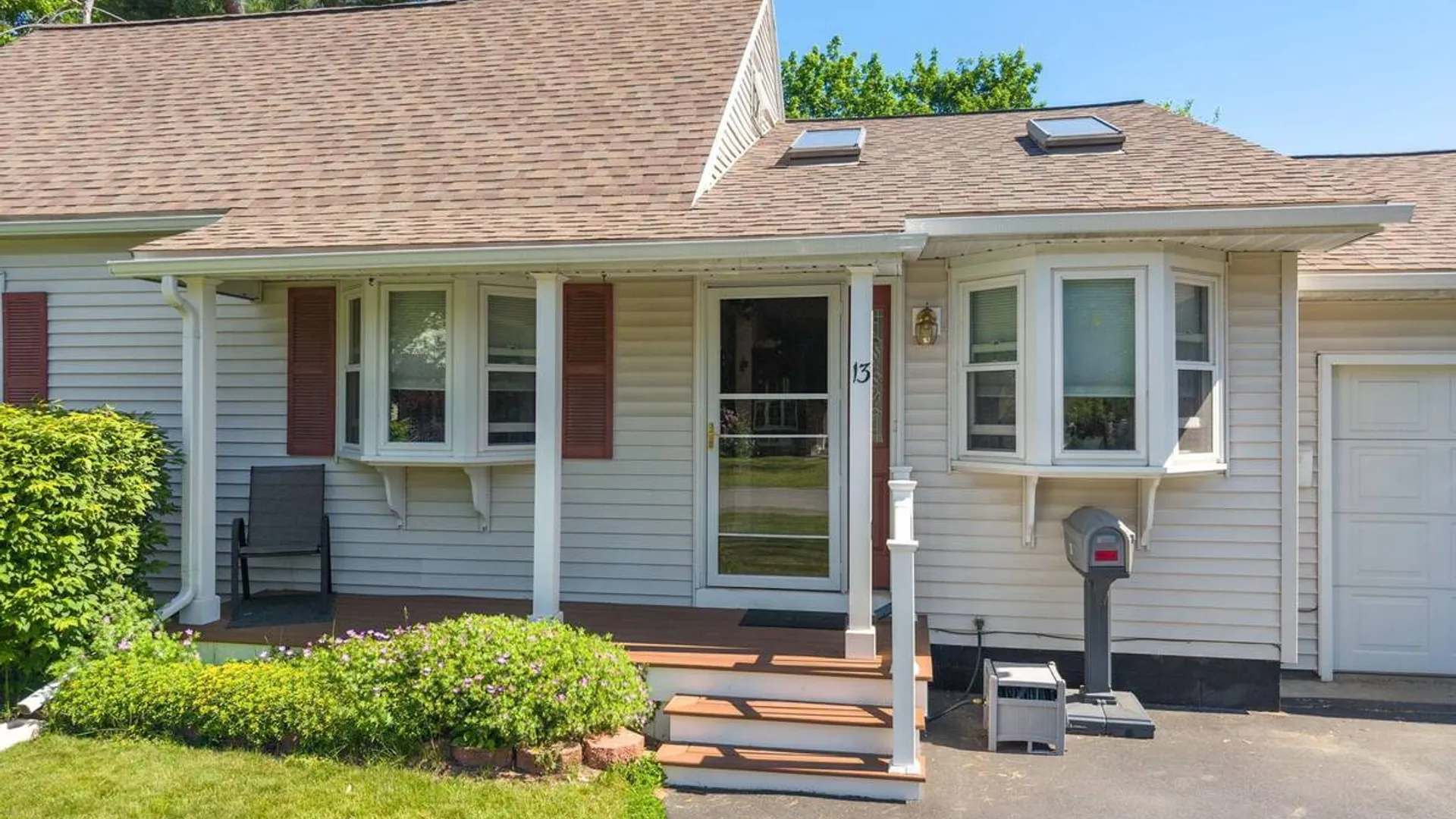 Property at 13 Saratoga Drive, Glenville, NY 12302 4
