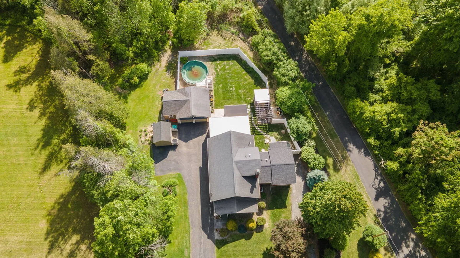 Property at 775 St Davids Lane, Niskayuna, NY 12309 55