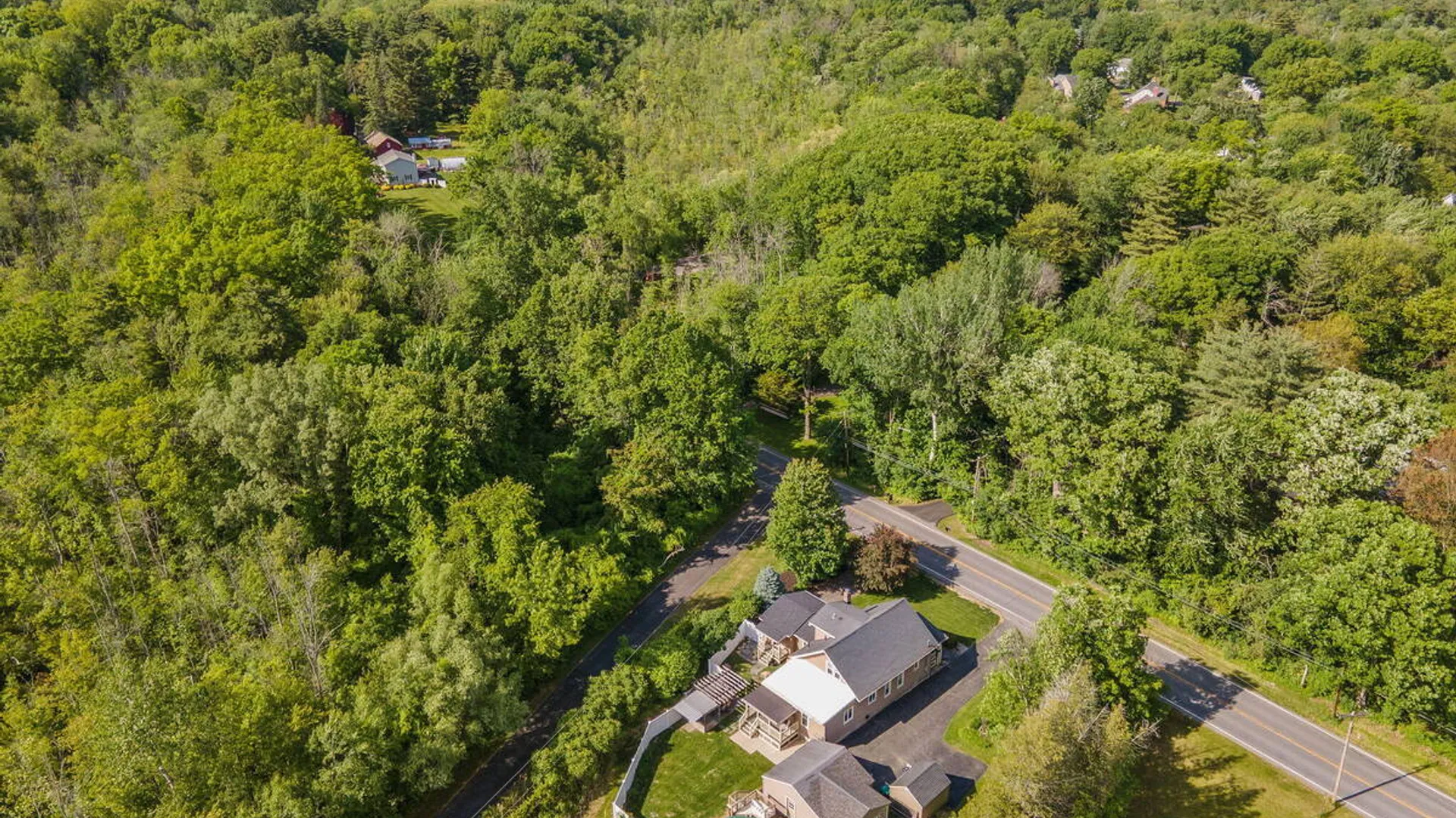 Property at 775 St Davids Lane, Niskayuna, NY 12309 57