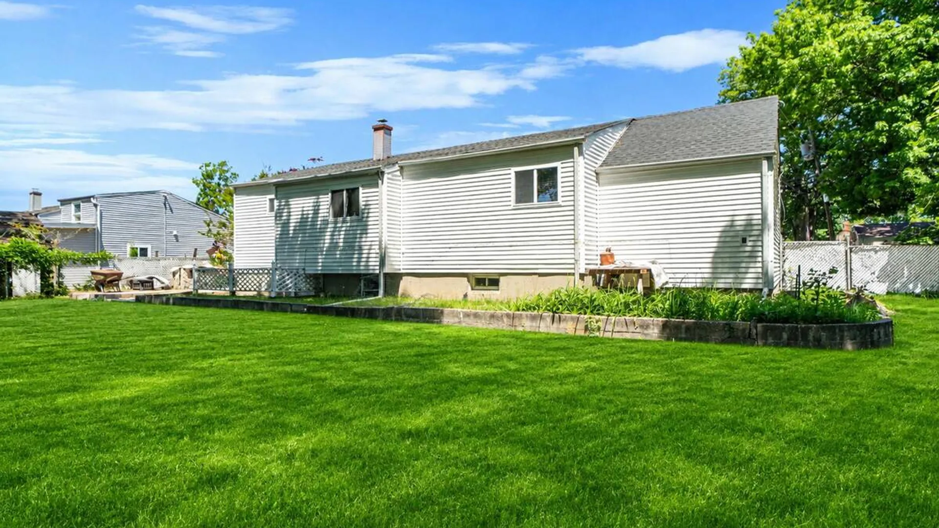 Property at 332 Delaware Avenue, Bay Shore, NY 11706 20