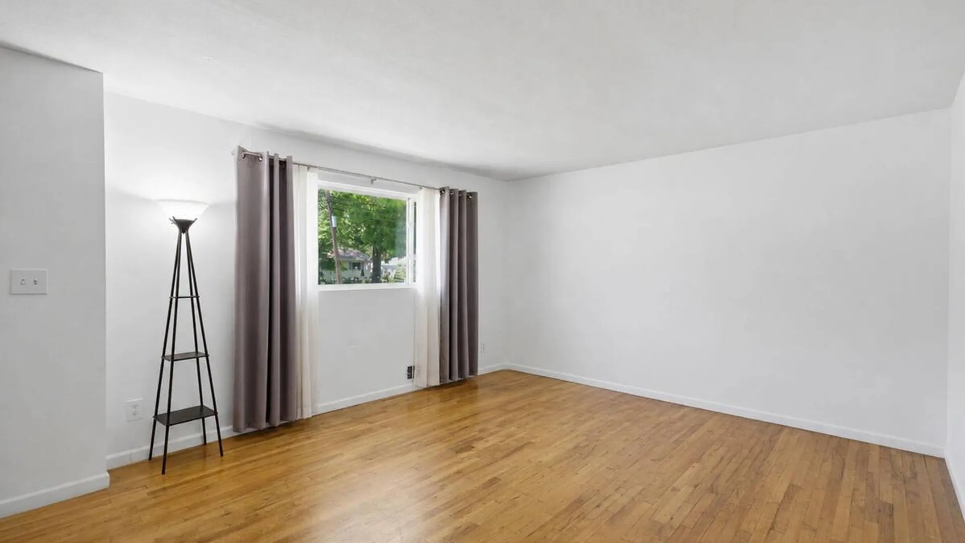 Property at 332 Delaware Avenue, Bay Shore, NY 11706 6