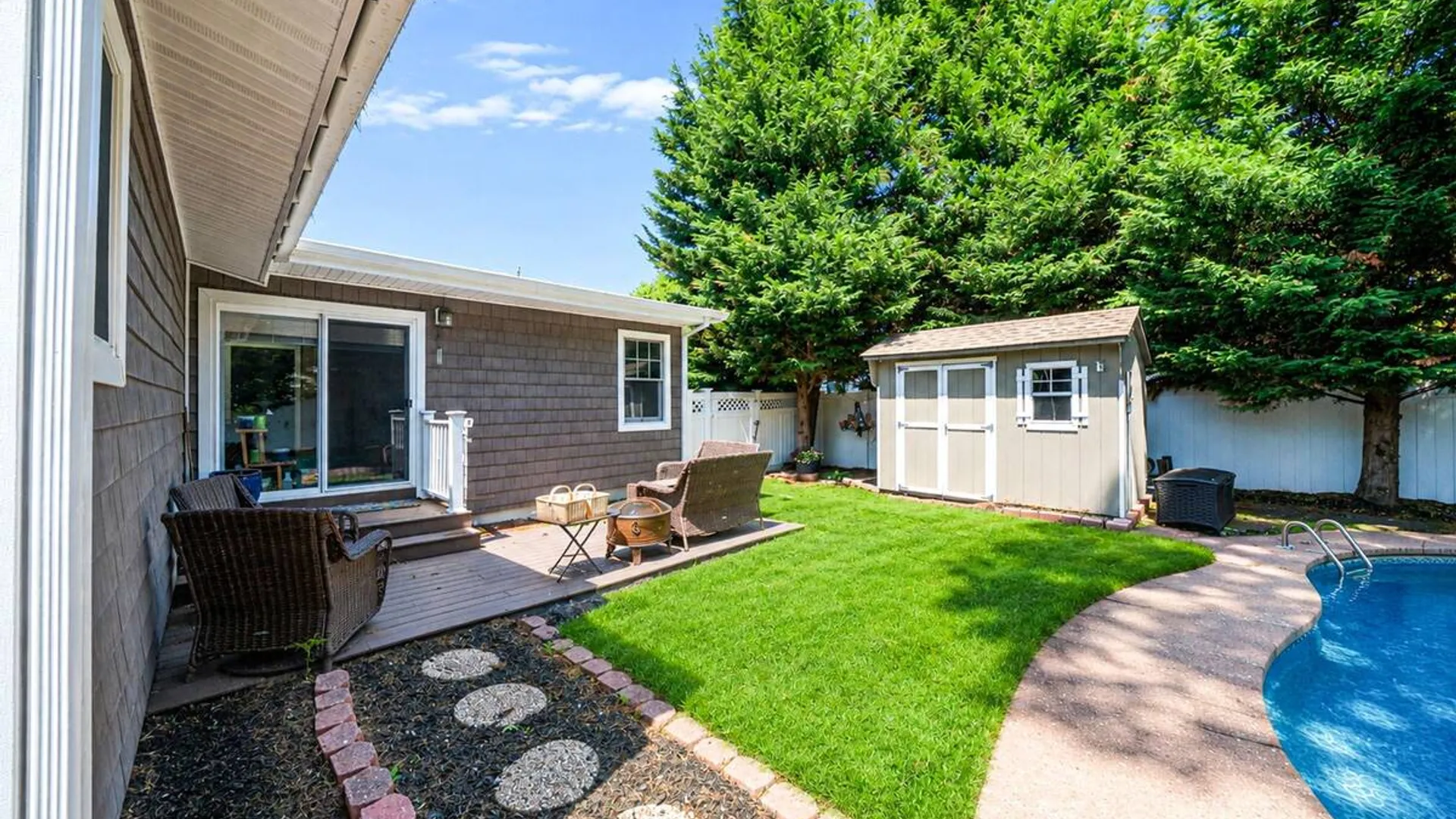 Property at 2 Pueblo Court, Sayville, NY 11782 46