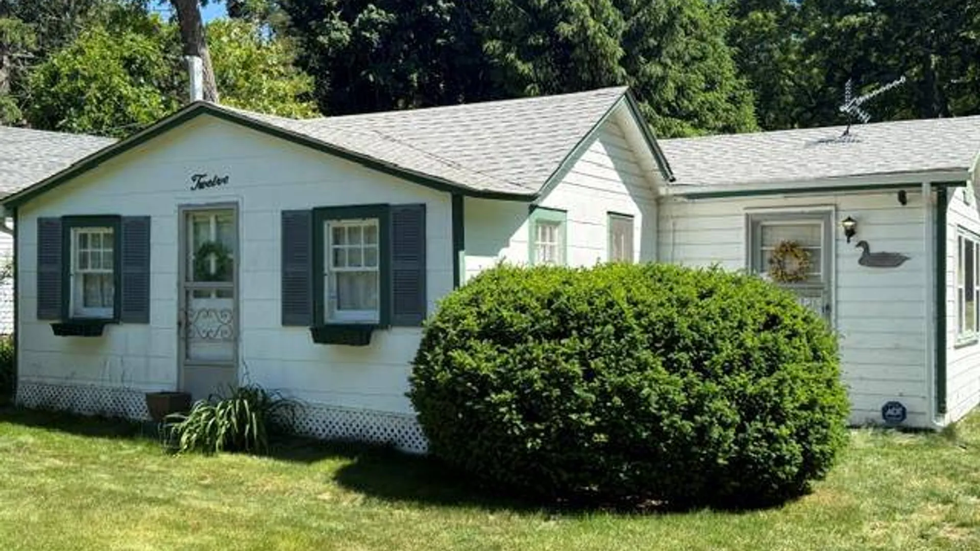 Property at 12 Midvale Avenue, Farmingville, NY 11738 3
