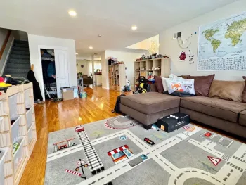 Property at 15 Daniella Ct, Staten Island, NY 10314