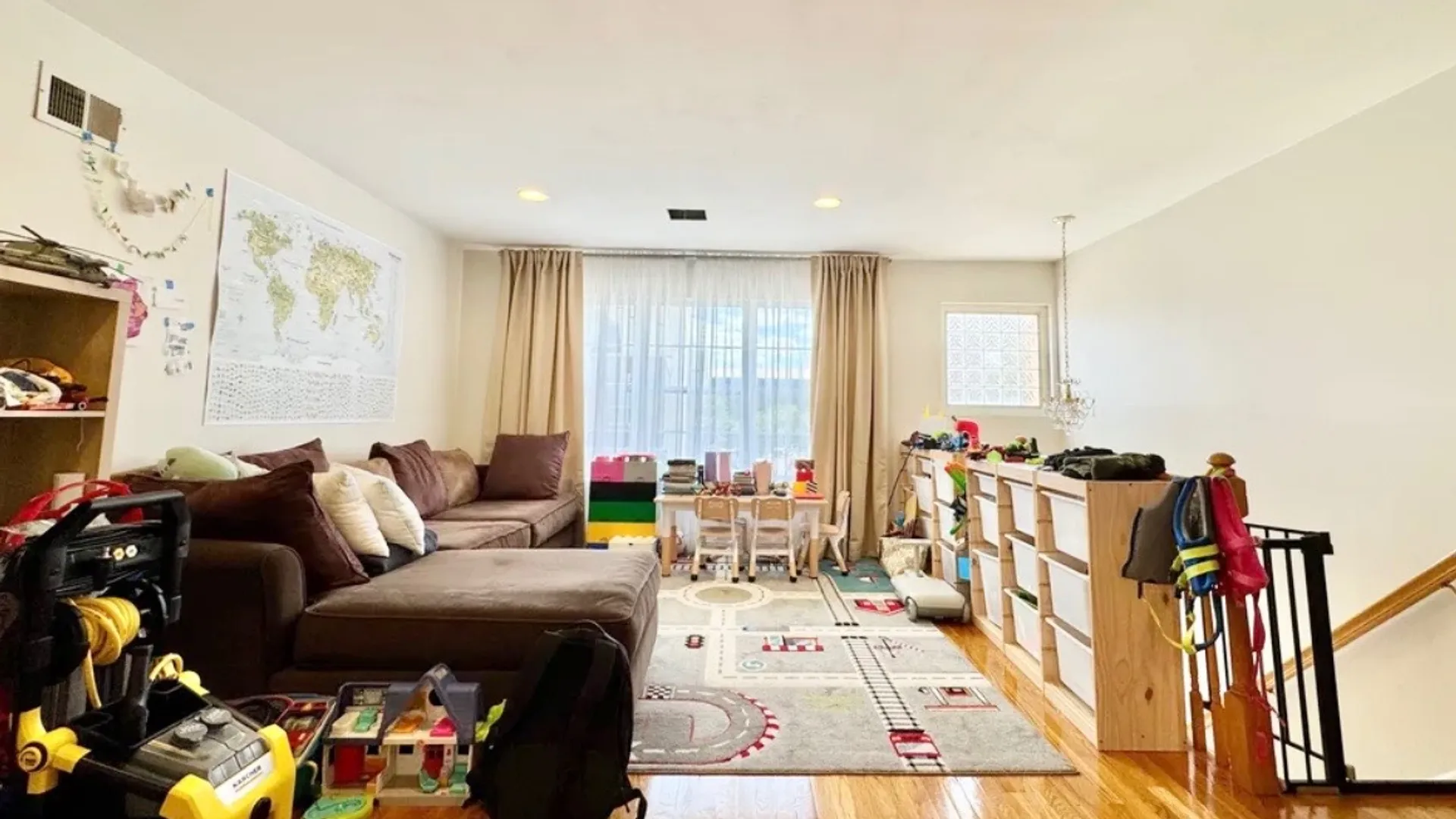 Property at 15 Daniella Ct, Staten Island, NY 10314 6