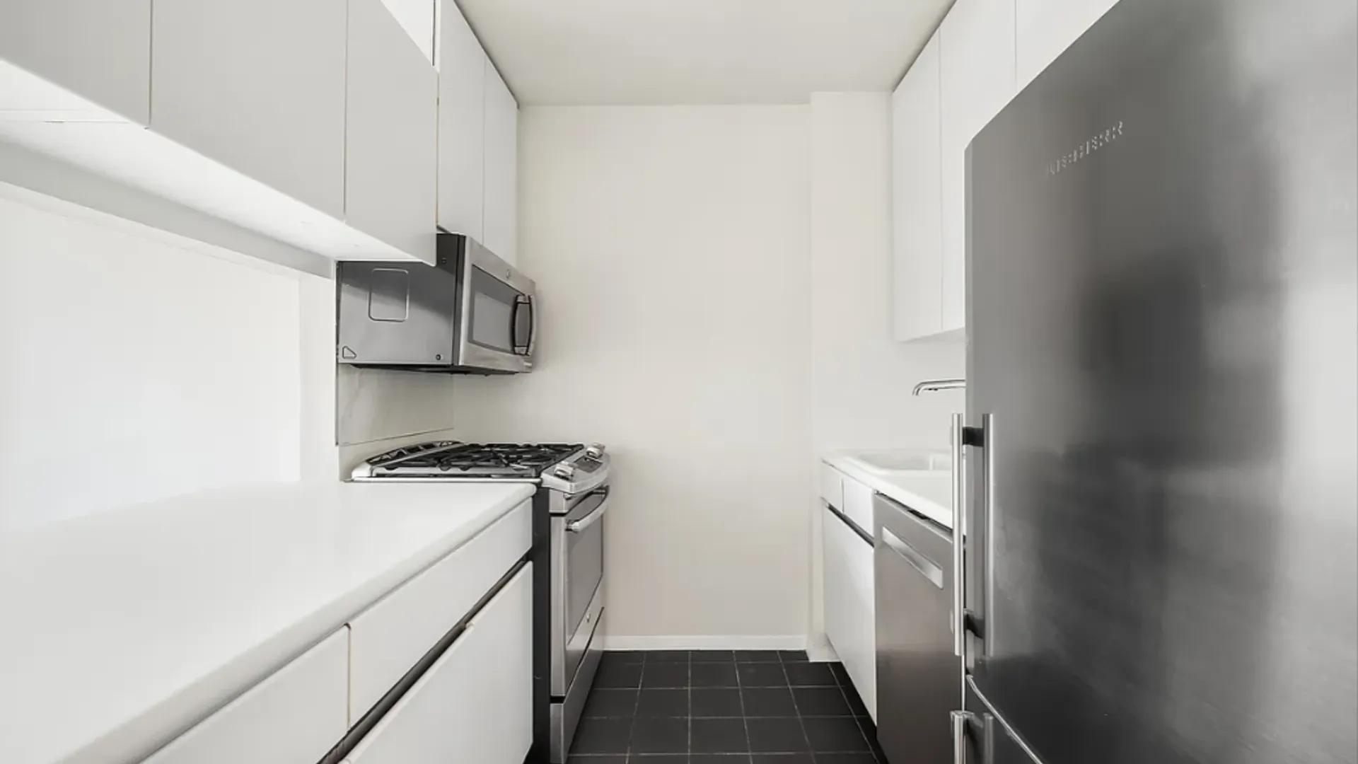 Property at 21 South End Avenue, New York, NY 10280 7