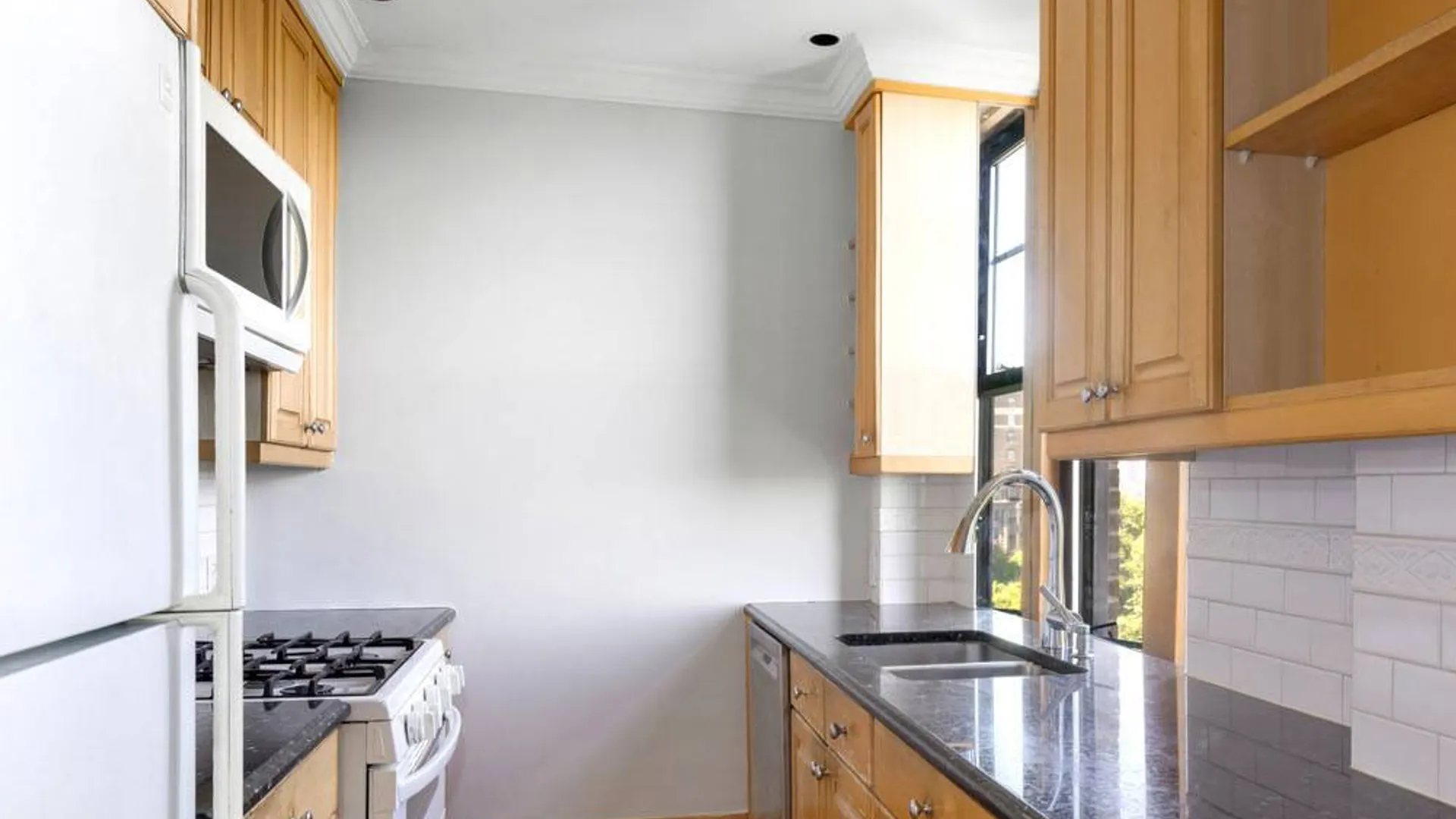 Property at 375 Riverside Drive, New York, NY 10025 4