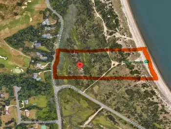 Property at 20 Gardiners Bay Dr, Shelter Island Heights, NY 11965