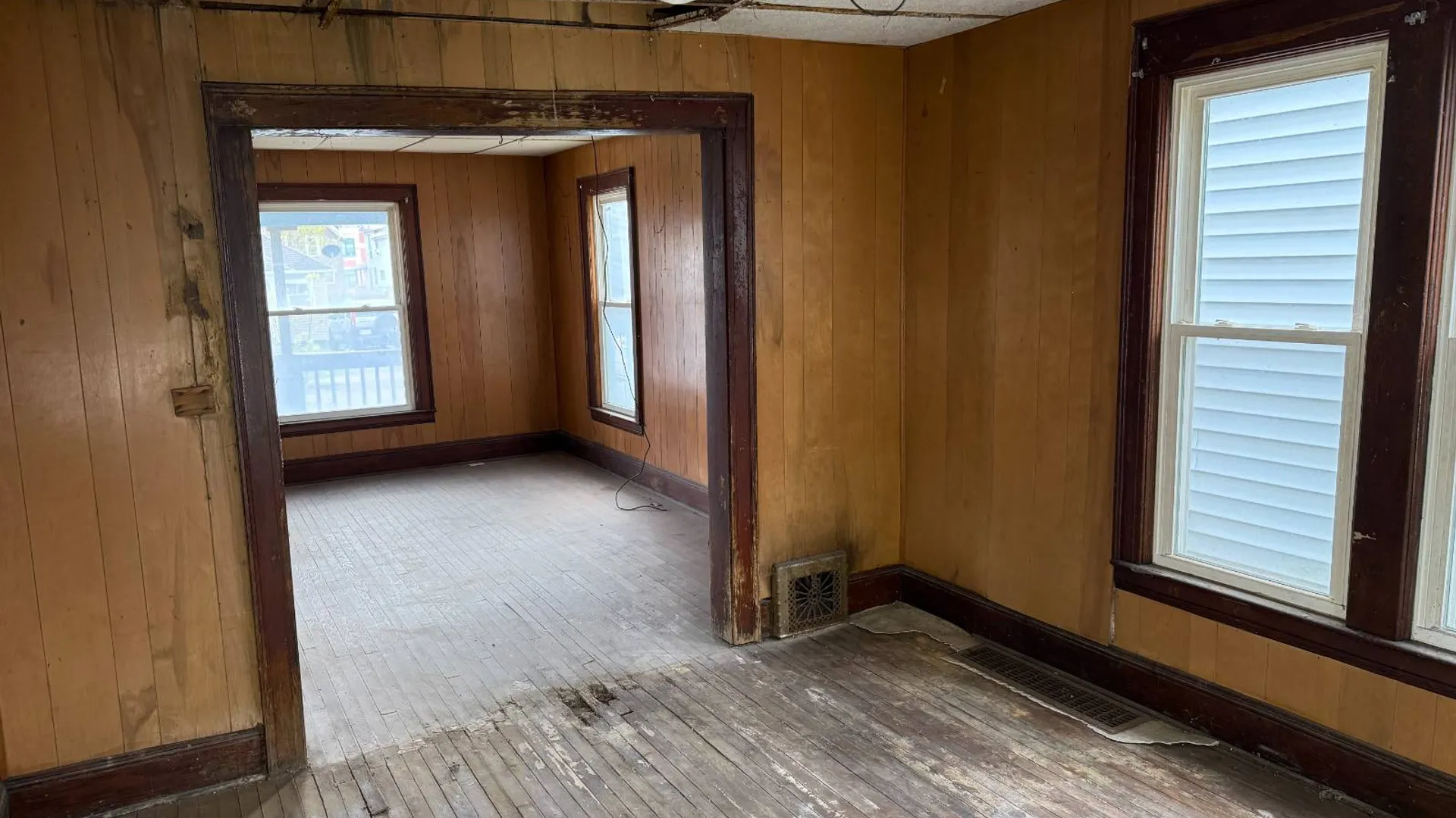 Property at 128 Corning W Ave, Syracuse, NY 13205 14