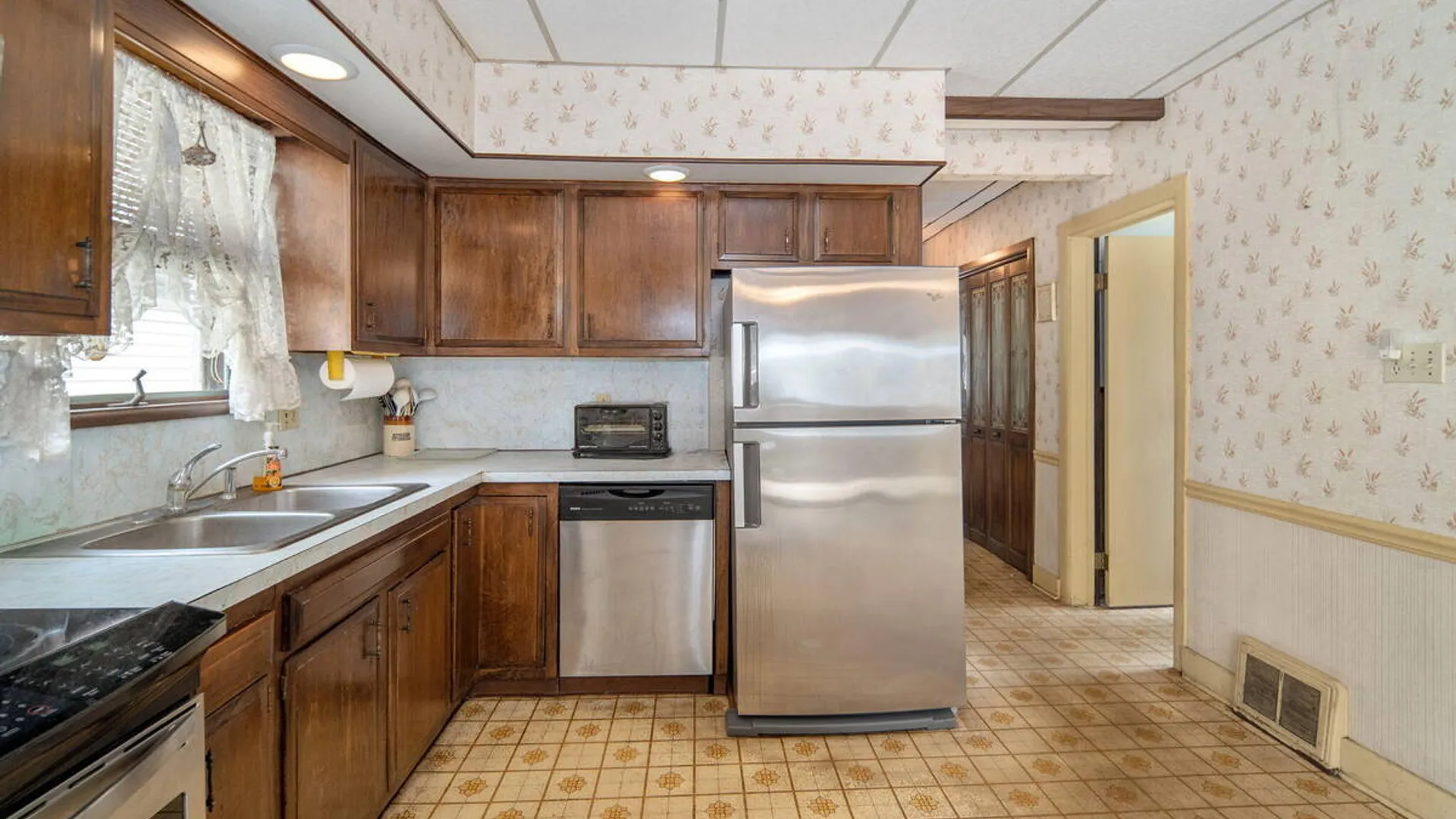 Property at 2021 Cedarlawn Avenue, Rotterdam, NY 12306 22