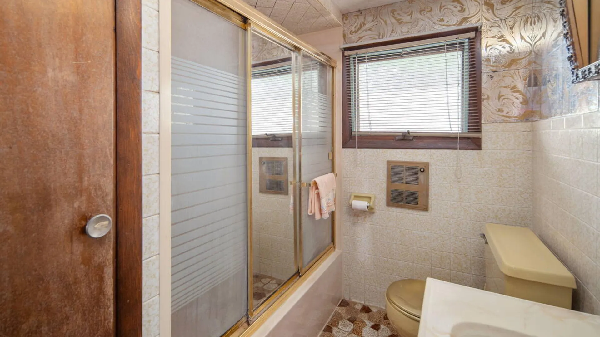 Property at 2021 Cedarlawn Avenue, Rotterdam, NY 12306 35