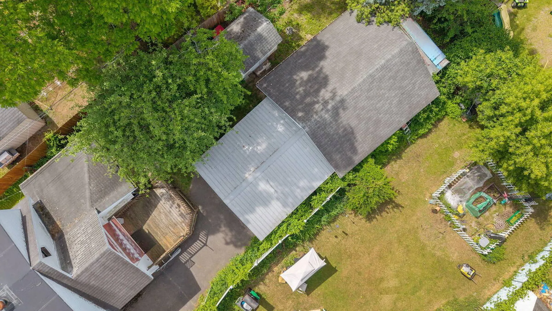 Property at 2021 Cedarlawn Avenue, Rotterdam, NY 12306 56