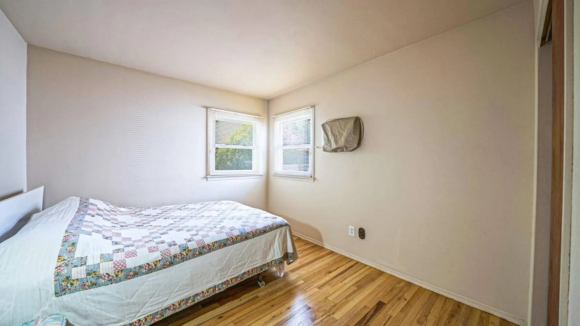 Property at 66 Henry Avenue, Babylon, NY 11702 24