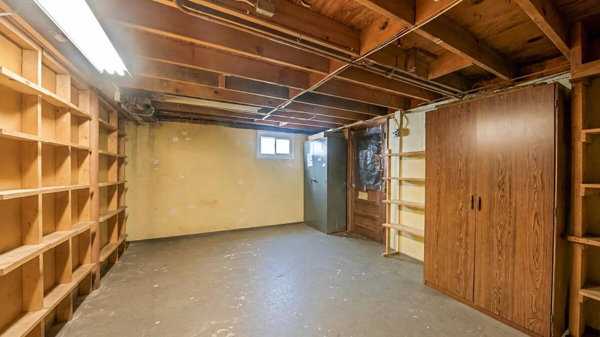 Property at 66 Henry Avenue, Babylon, NY 11702 28