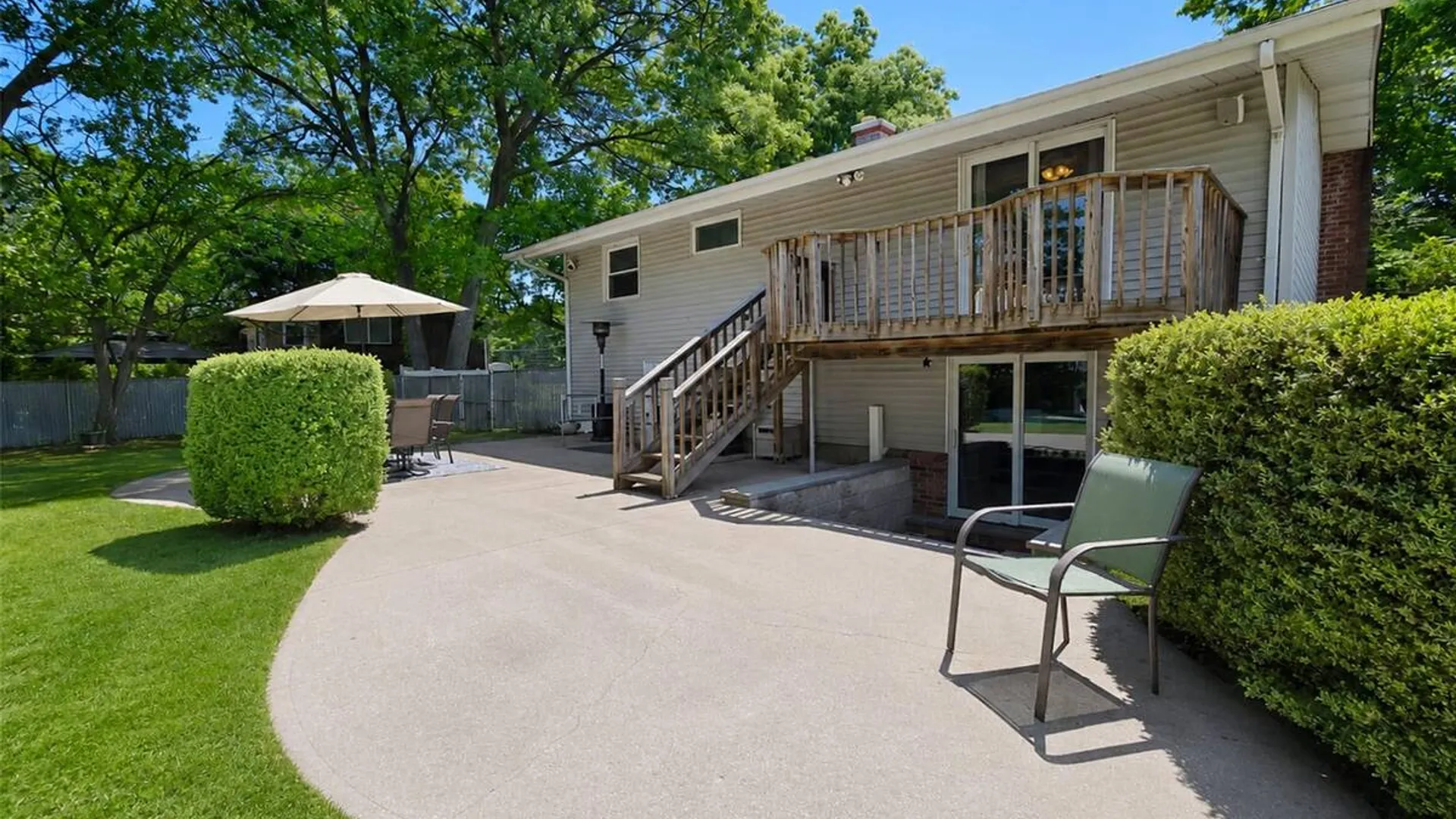 Property at 15 Cabin Lane, East Setauket, NY 11733 23