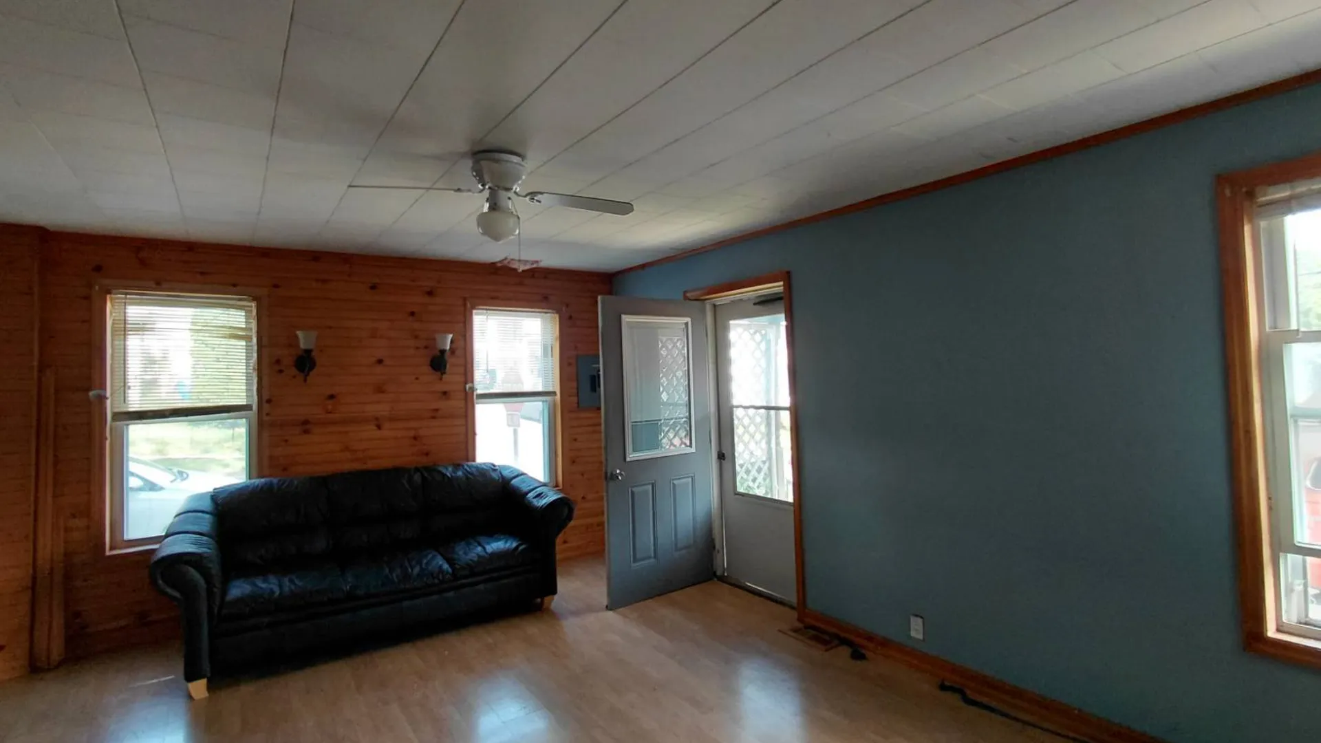 Property at 11 Oakland Ave, Gloversville, NY 12078 10