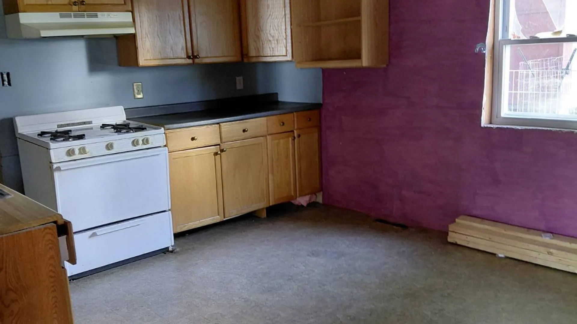 Property at 11 Oakland Ave, Gloversville, NY 12078 12