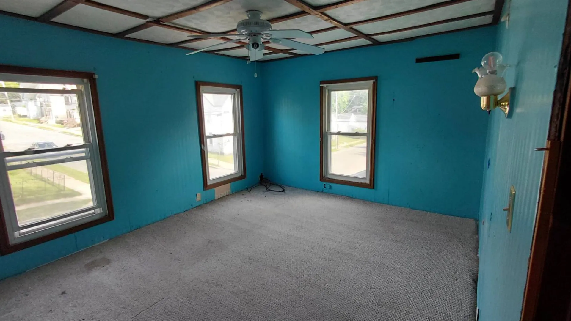 Property at 11 Oakland Ave, Gloversville, NY 12078 13