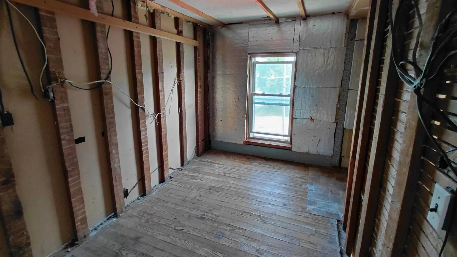 Property at 11 Oakland Ave, Gloversville, NY 12078 16