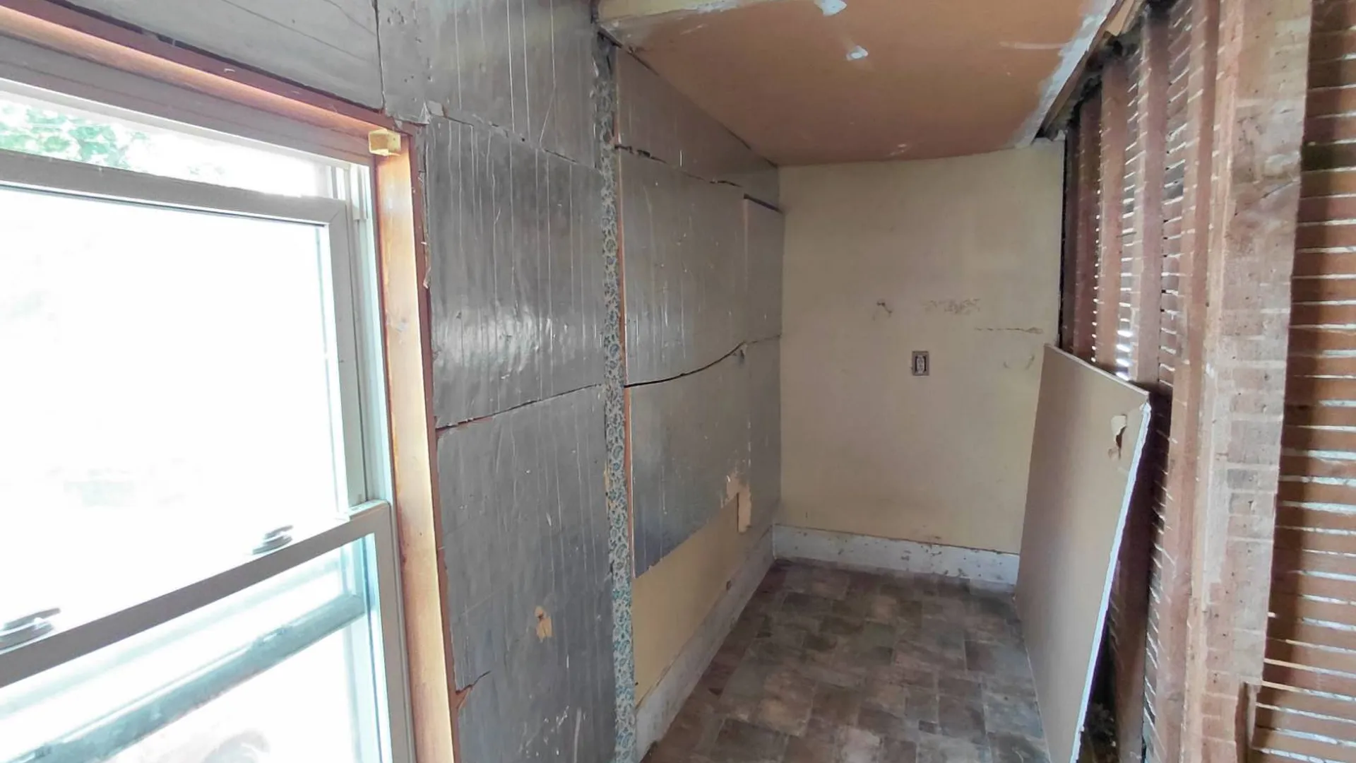 Property at 11 Oakland Ave, Gloversville, NY 12078 18