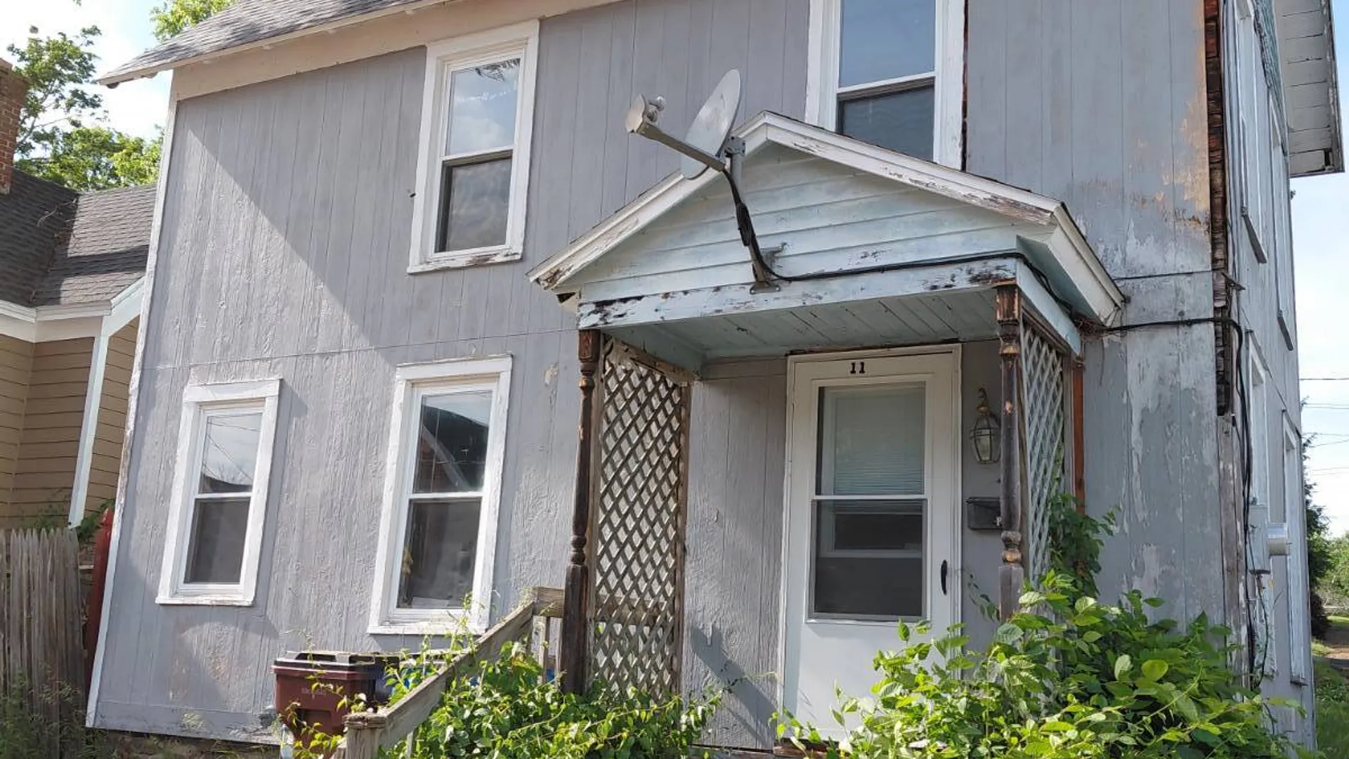 Property at 11 Oakland Ave, Gloversville, NY 12078 28