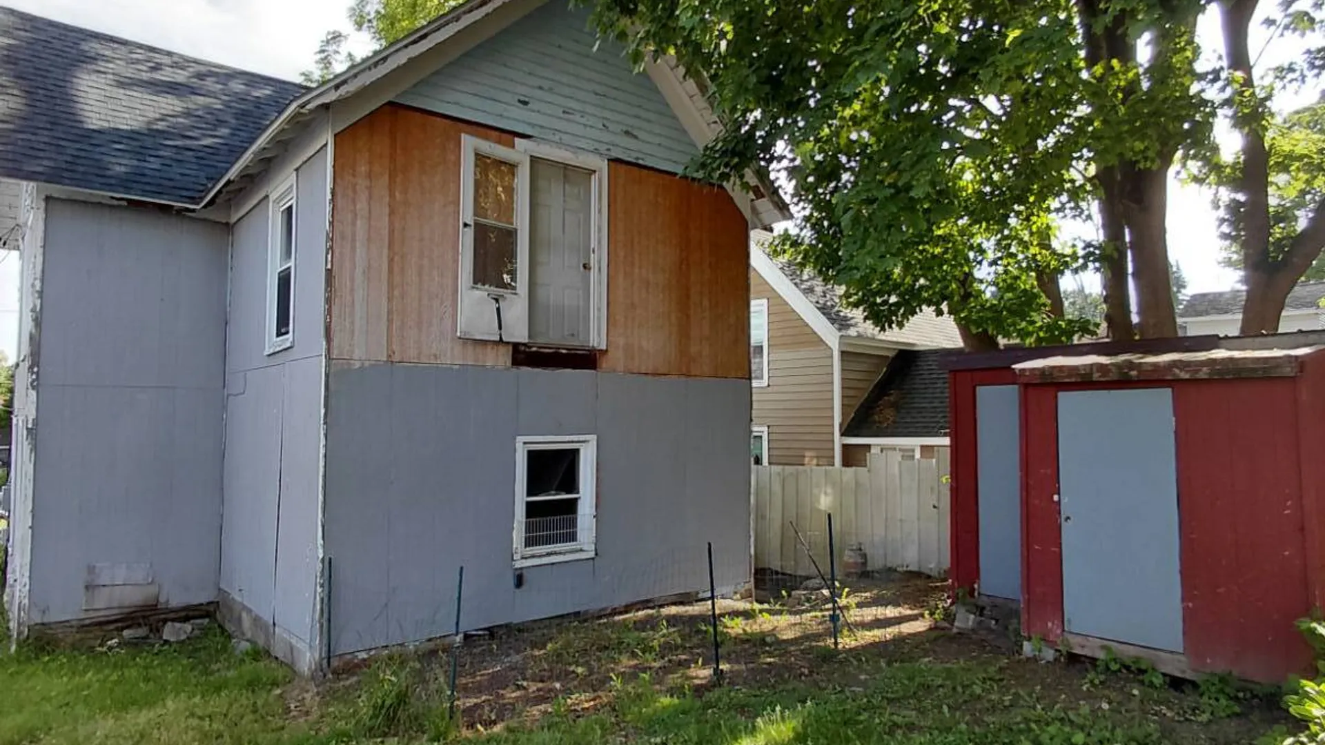 Property at 11 Oakland Ave, Gloversville, NY 12078 3